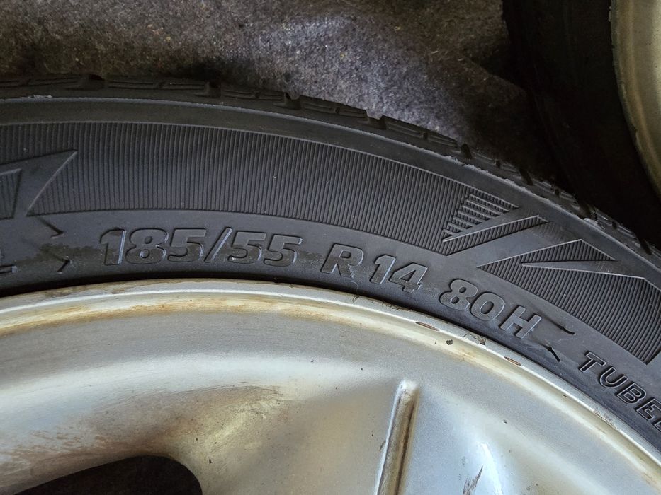 4 Pneus (novos) Kormoran  + Jantes Fiesta MK4