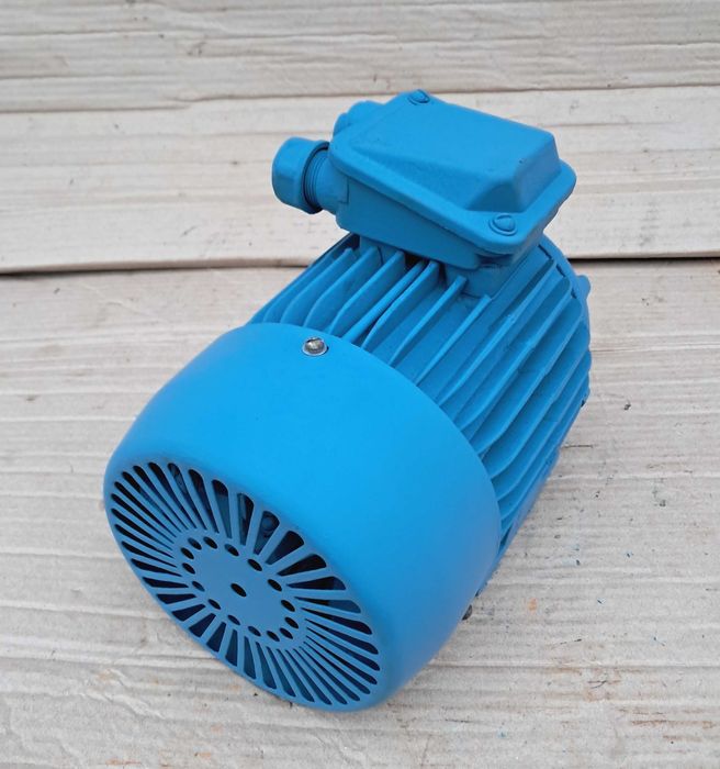 Двигун 220 / 380 в 1.1 кВт 1000 ОБ/хв (Электродвигатель, Двигатель)