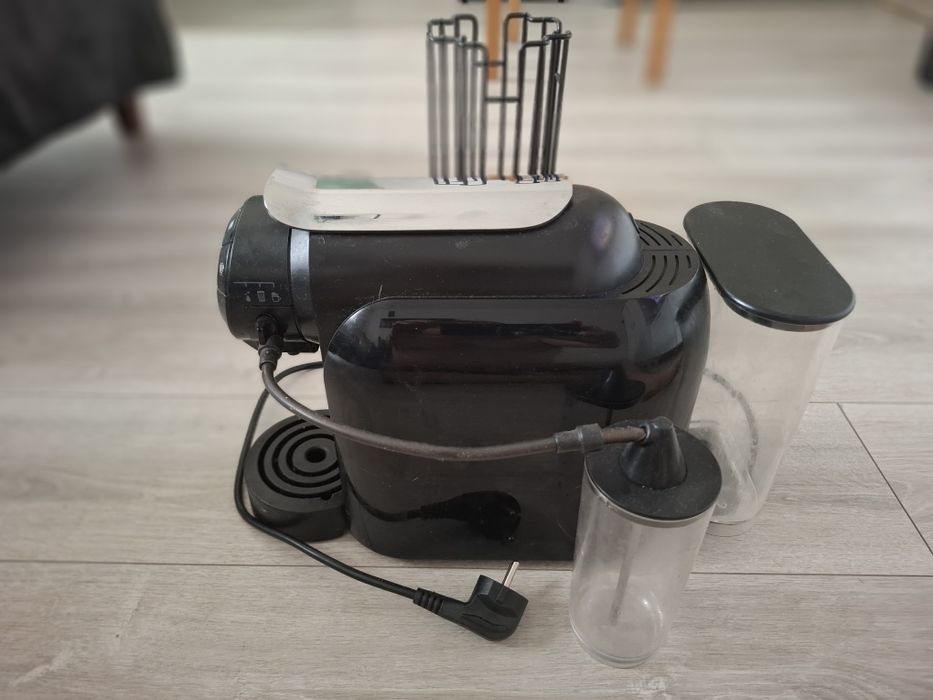 Ekspres kapsułkowy DELTA Q Mini QOOL + stojak na kapsułki