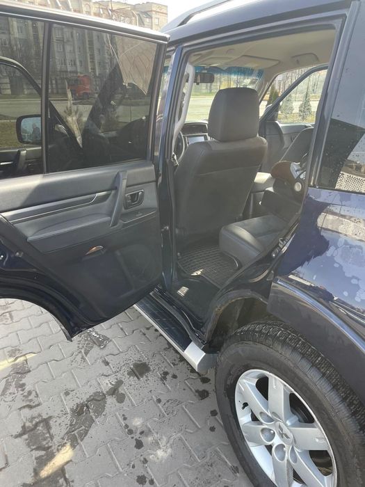 Продам Mitsubishi Pajero 2010