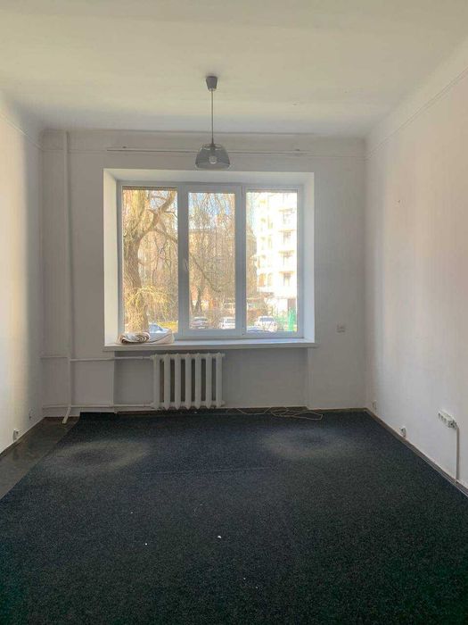 Приміщення під офіс або послуги 18,5 кв.м. Львів, вул. Тершаковців, 2а