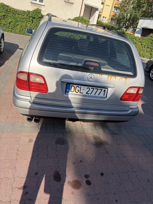 Mercedes benz w210