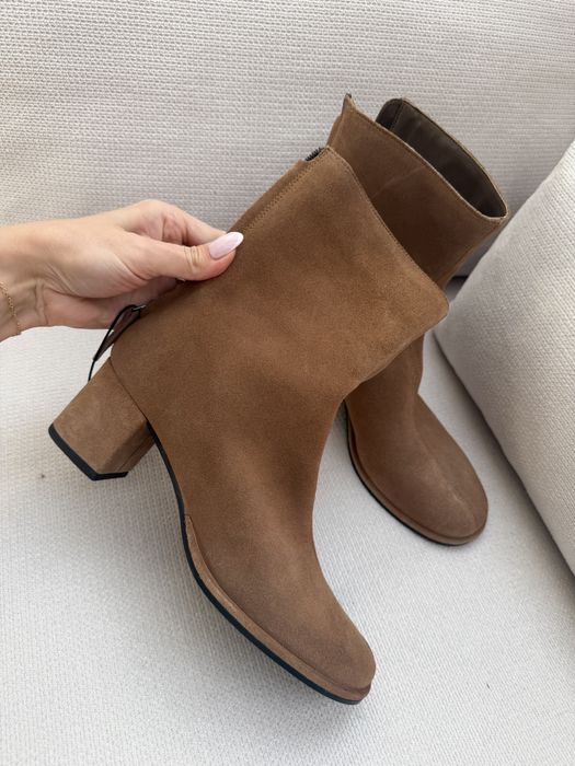 Reserved nowe skorzane karmelowe botki 40