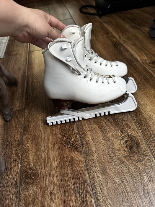 Конькі для фігурного катання Risport