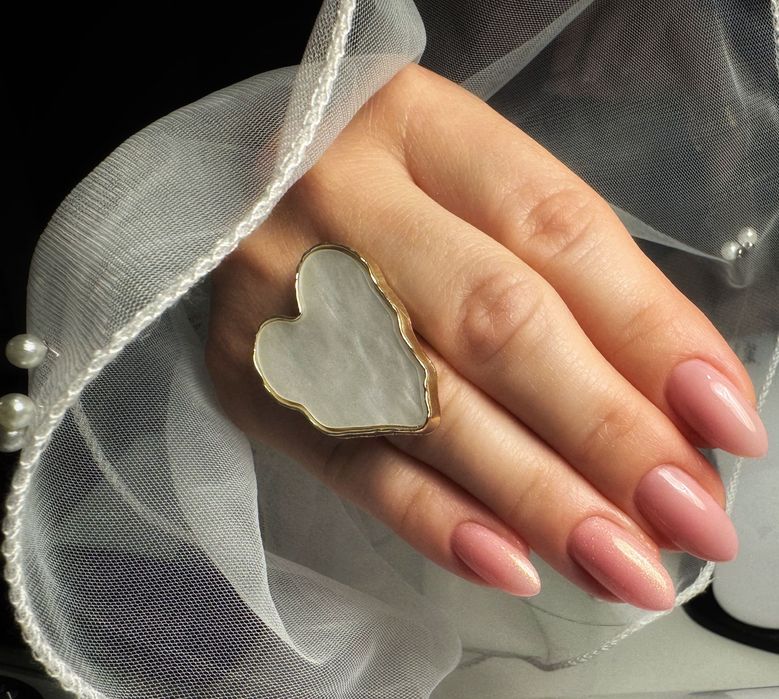 Manicure hybrydowy , pedicure , przedłużanie paznokci