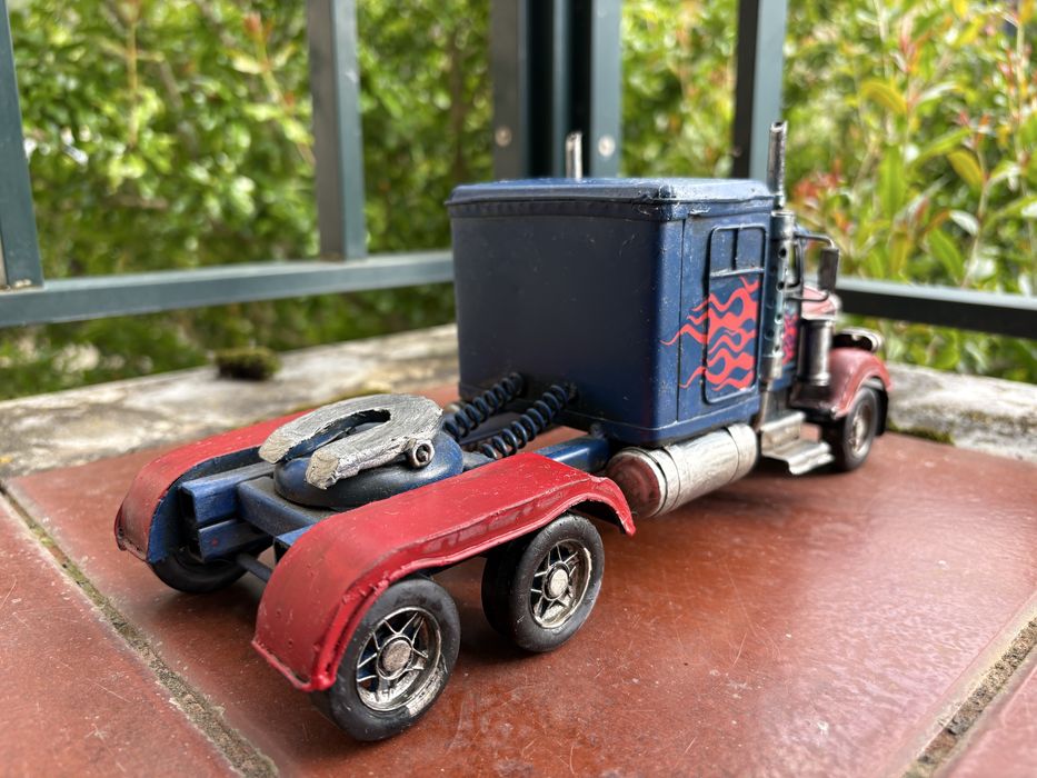 Camião minuatura vintage