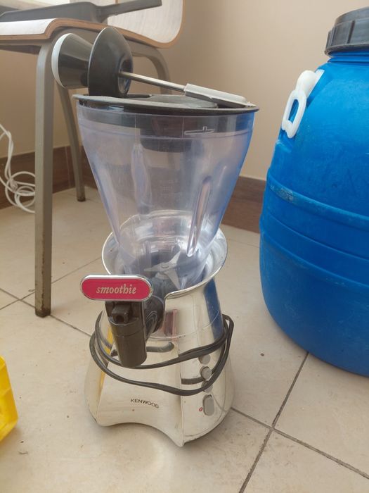 Maquina de smothies kenwood + picador moulinex