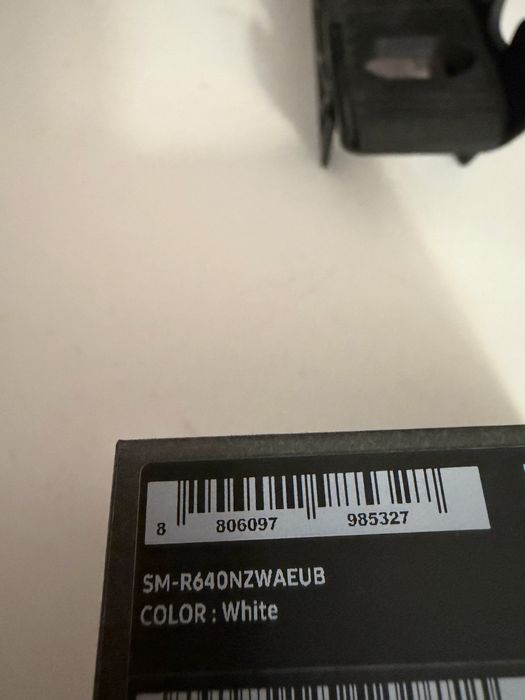 Troco/Vendo Samsung Buds 4 Pro White Selados