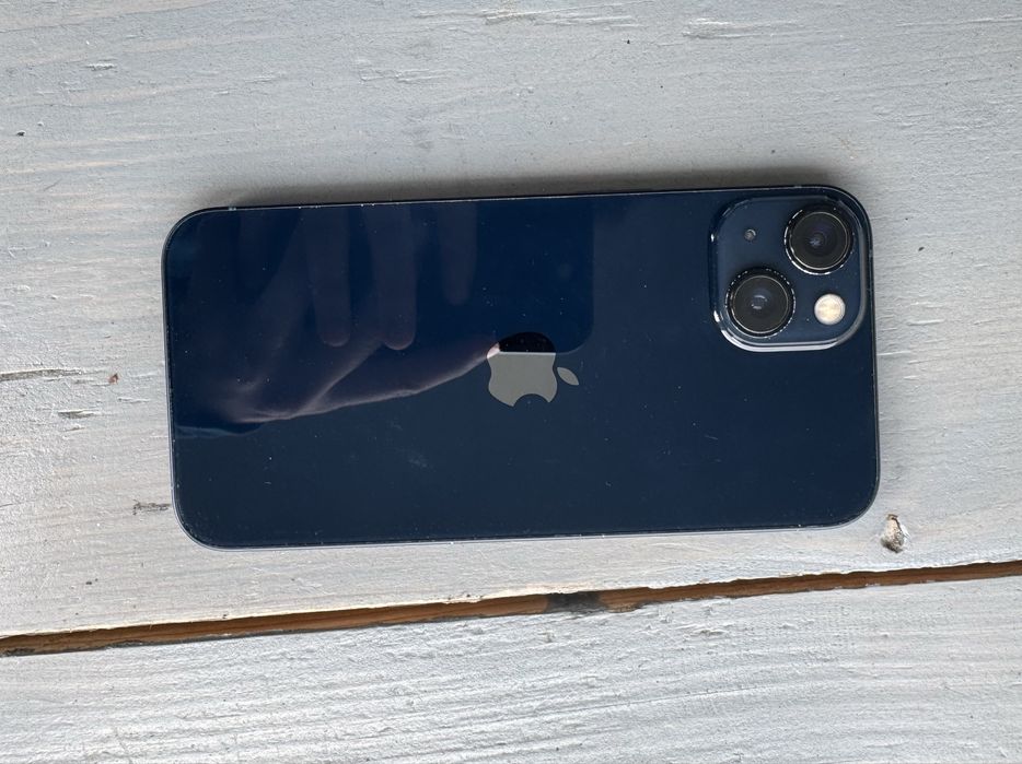 Iphone 13 + słuchawki apple