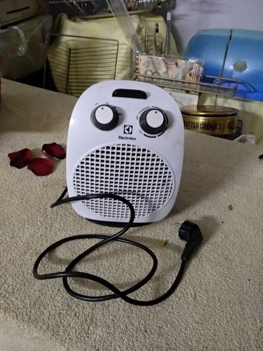 Тепло вентилятор Electrolux