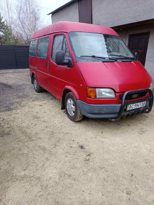 Продам легковий вантажопасажирський -В Ford transit