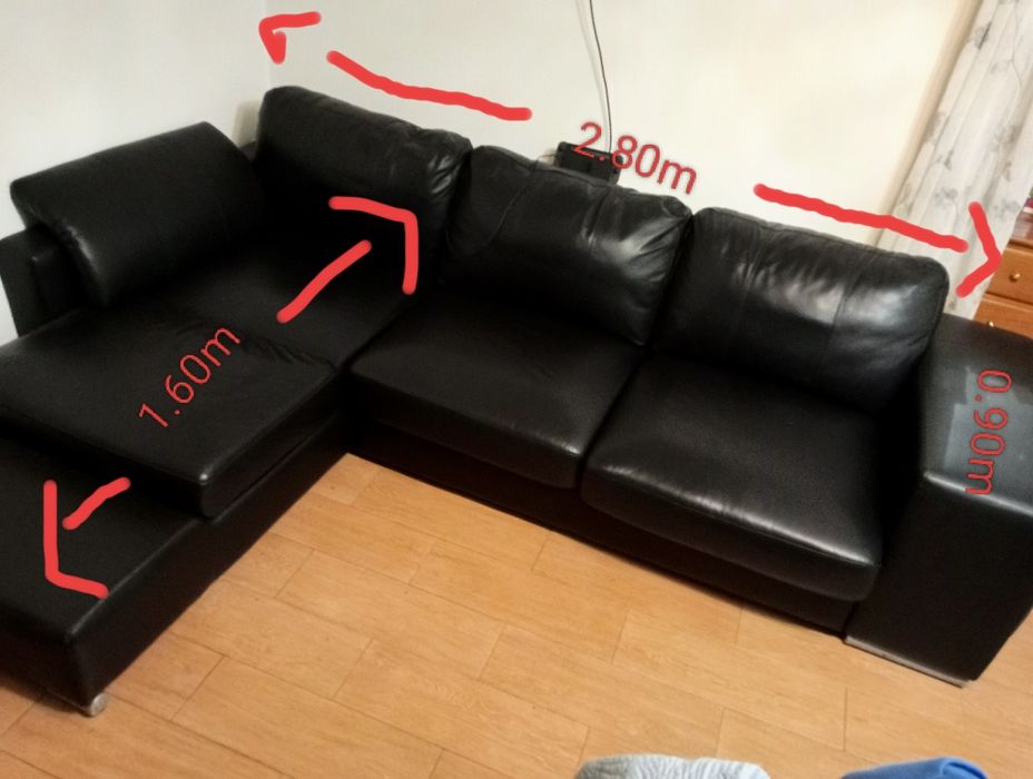 Sofá com chaise long+ 2 puffs