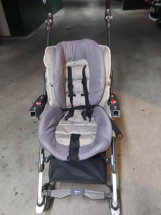 Carrinho e alcofa Chicco Bom estado