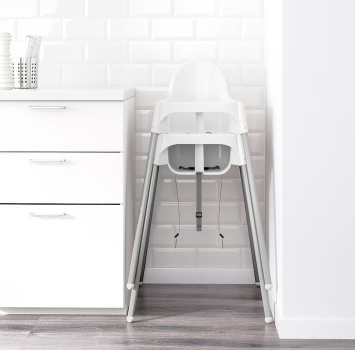 Дитяче крісло ikea з столиком