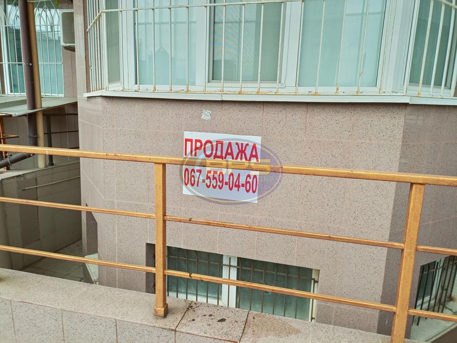 Продаж приміщення Середньофонтанська, 300 м.кв. | 2 входи | паркінг | під бізнес
