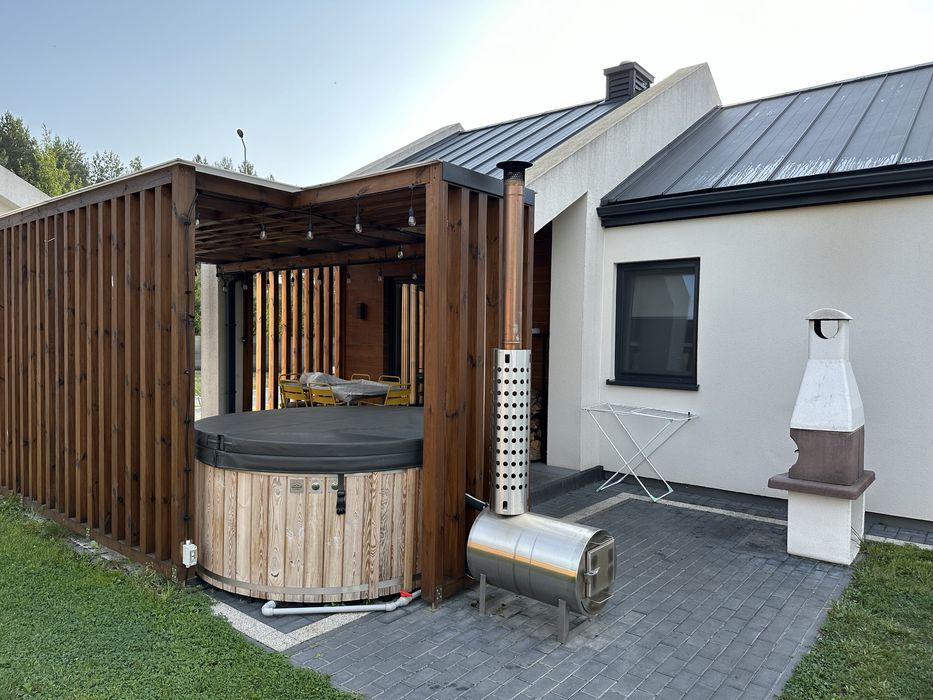 Willa pod lasem do 8 osób | 100 zł/os./doba | Jacuzzi + sauna + basen + kominek w cenie