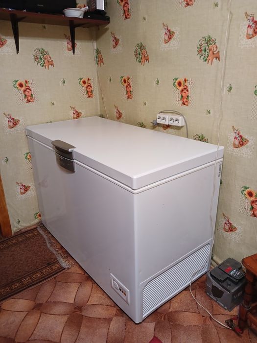 Морозильна камера beko