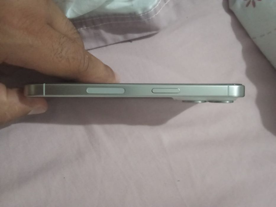 Iphone 15 pro 128gb versao esim