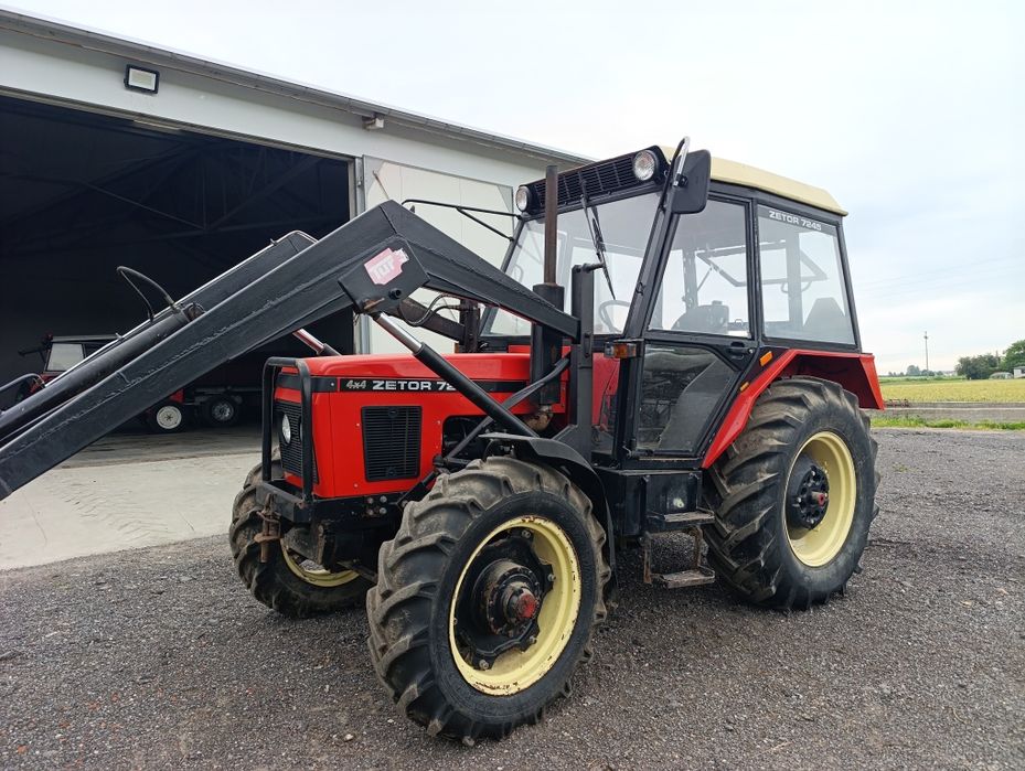 Zetor 7045 z ładowaczem czołowym