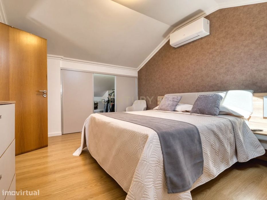 Moradia Térrea T3  com Piscina- Furo água  - Aroeira