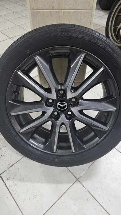 Jante com pneu novo mazda cx30