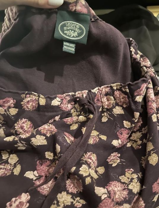 Спідниця в квітах на шнуровкі