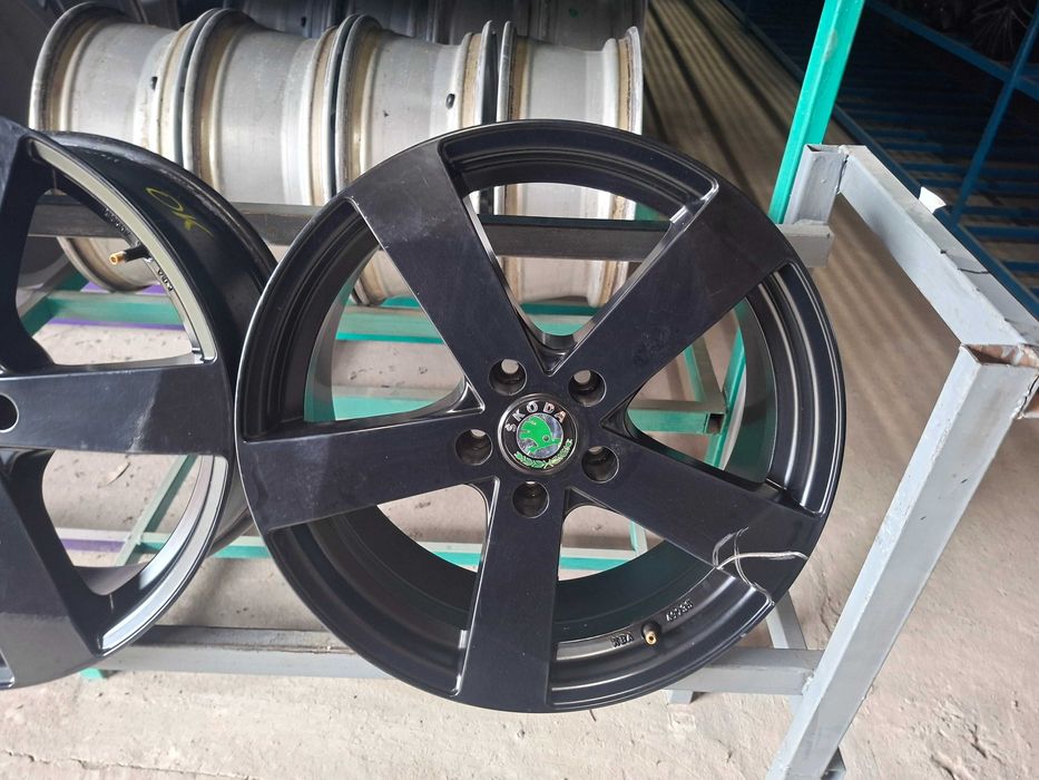 Диски Дезент Шкода 5/112 R18 7,5J ET38 Dezent Skoda.