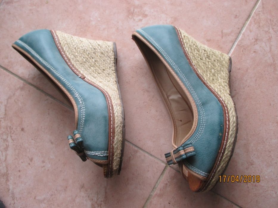 2 pares de sapatos de senhora nº 40