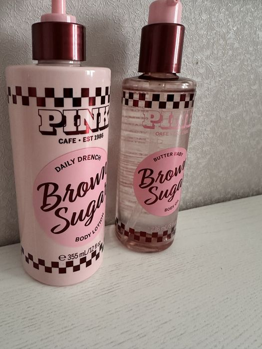 Олійка та лосьйон для тіла від Pink.Аромат BROWN SUGAR