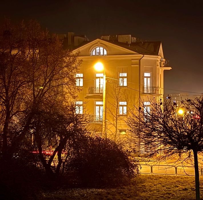 Mała Funkcjonalna kawalerka przy PANS