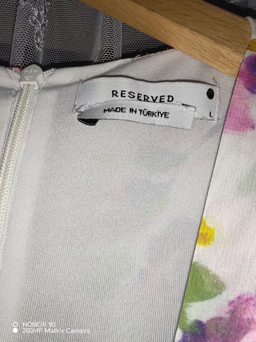 Sukienka L Reserved