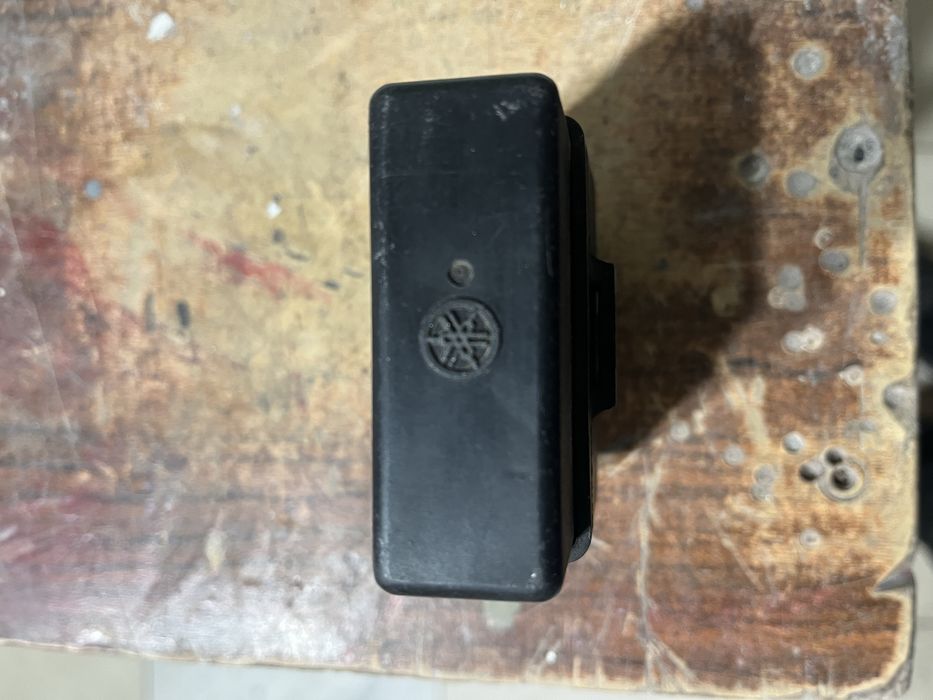 Комутатор Yamaha