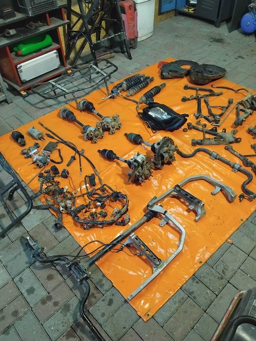 Sprzedam czesci kingquad750 2009