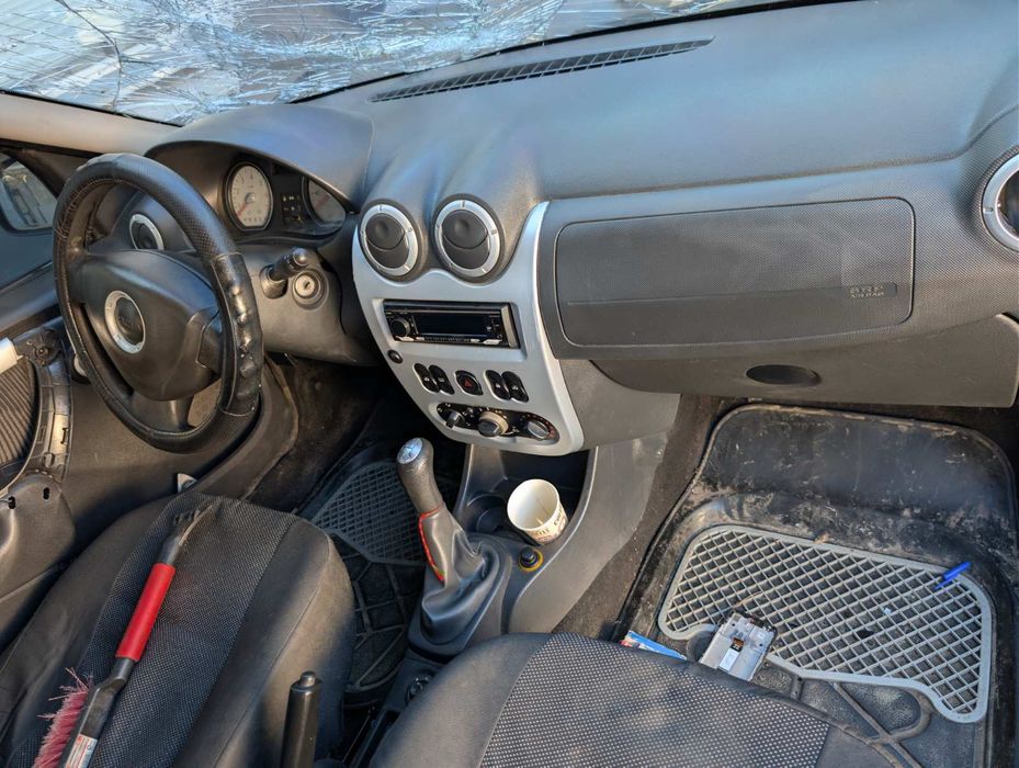dacia logan 2009 1.6 шрот