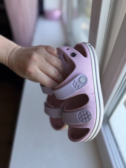 Крокси сандалі crocs