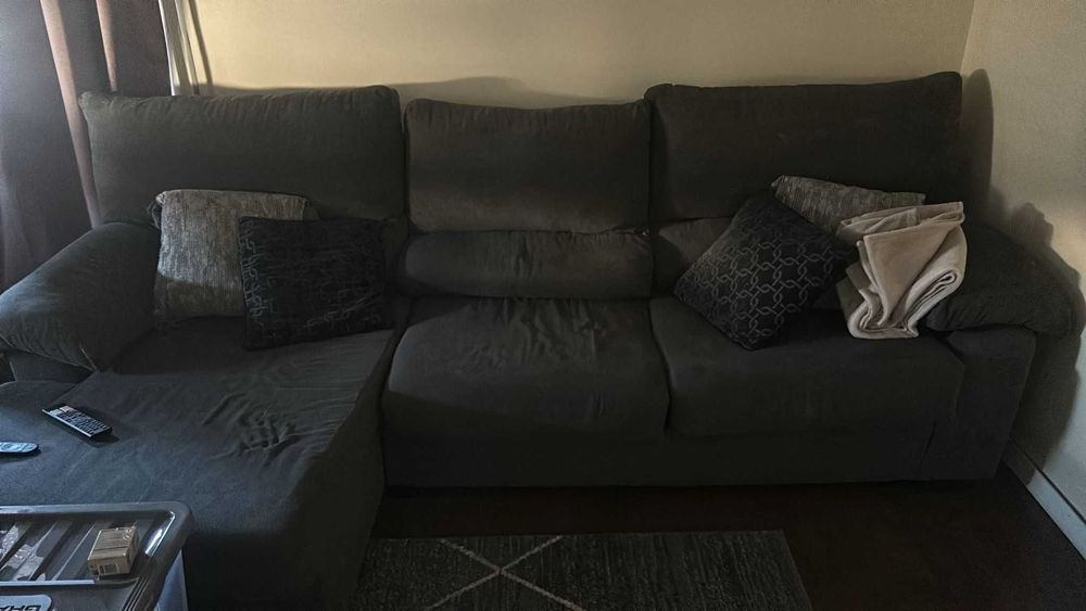 Sofá chaise longe Como novo... Cinzento...