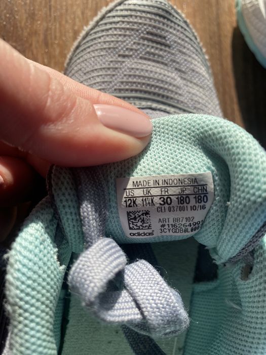 Кроссовки adidas