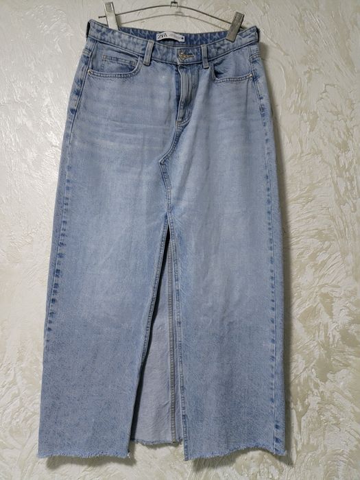 Блакитна джинсова максі спідниця   від  ZARA
