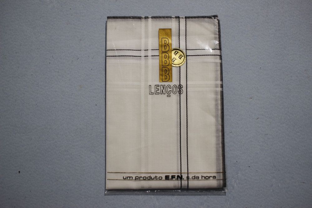 Lenços de bolso para homem - Novos nunca usados (stock antigo)