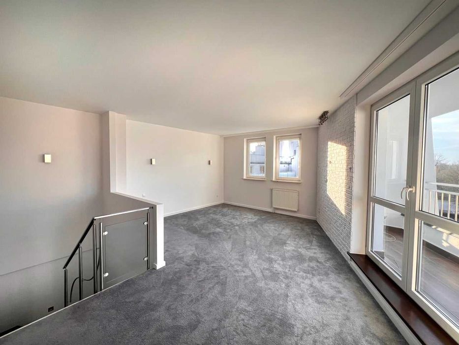 Сучасний 2-х поверховий пентхаус у Grochowie/Warszawa