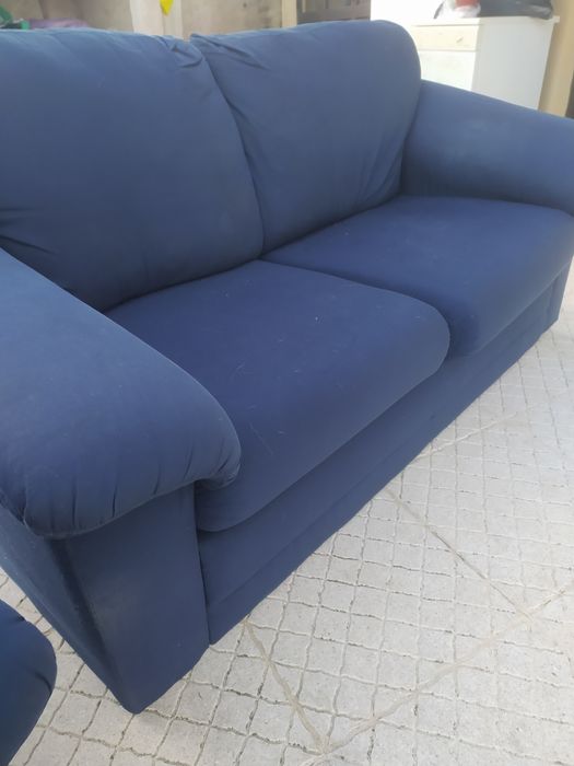 Conjunto de dois sofás com oferta tapete