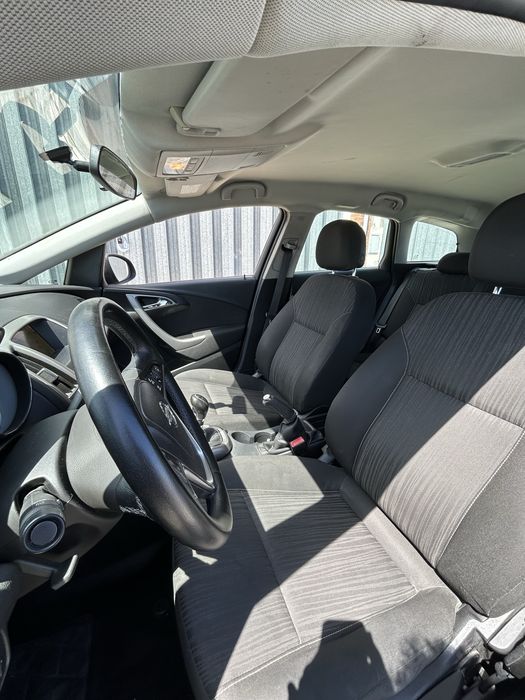 Opel Astra Sports Tourer 1.7 2012