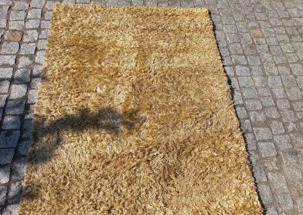 Tapete beje 2m X 1,35m