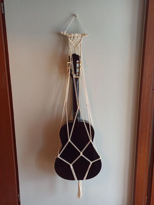 Uchwyt makrama na gitarę