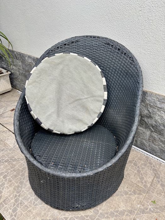 Conjunto de jardim em vime preto – Poltrona + mesa