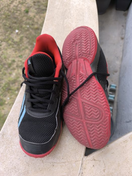 Sapatilhas Adidas número 38