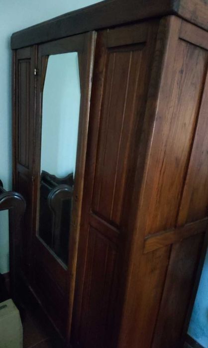 Armário antigo com espelho - Antique