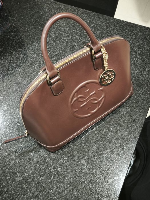 Mala Guess como nova