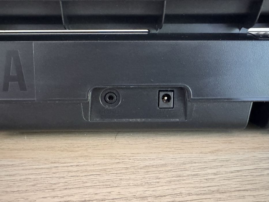 Teclado Yamaha PSR-F52 COMO NOVO