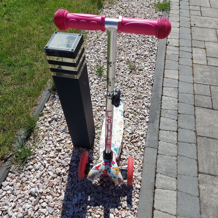 Hulajnoga dla dziewczynki